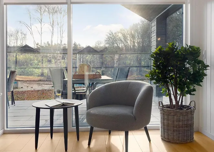 Cozy In Glesborg With Sauna Glesborg